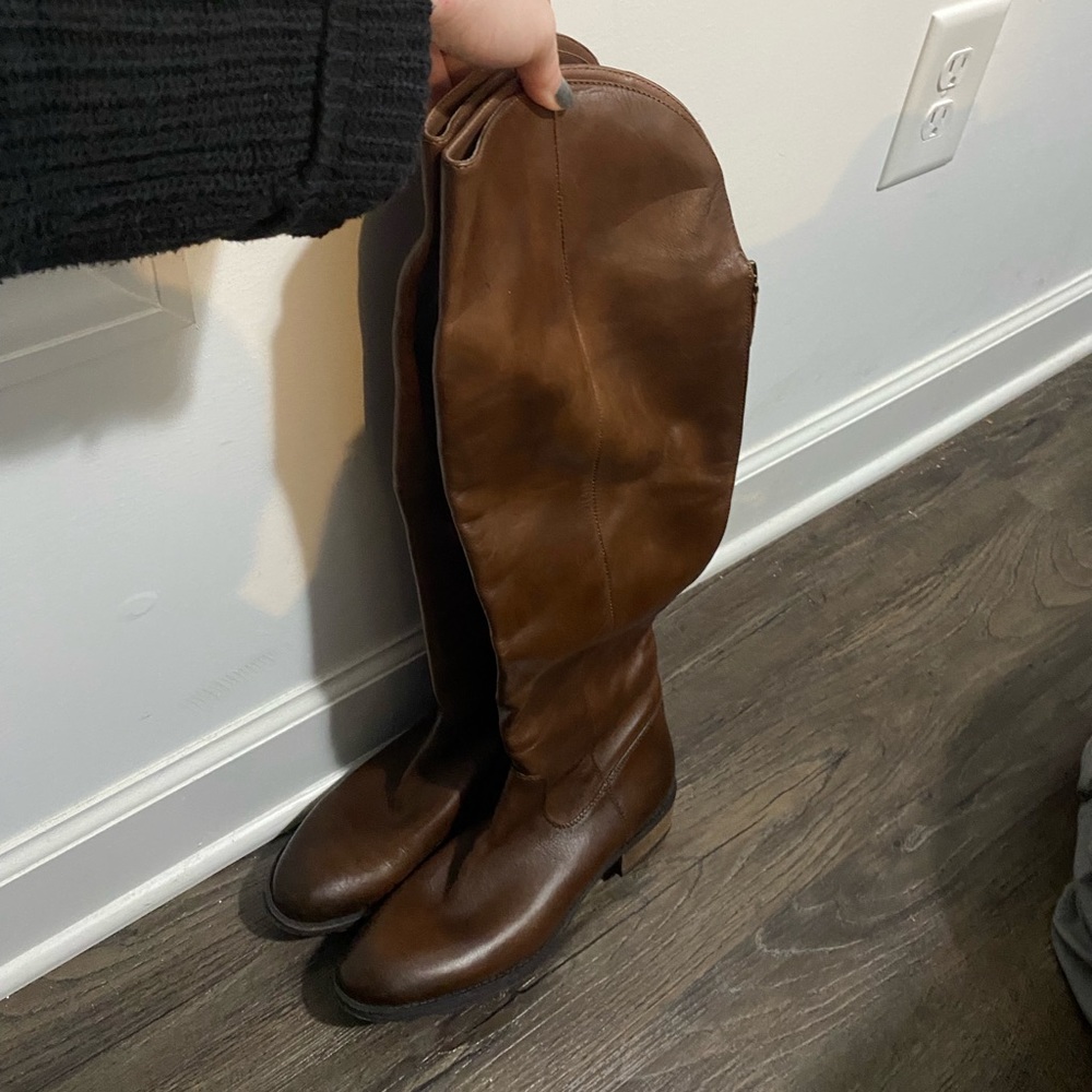 Tall riding boots - size 8
